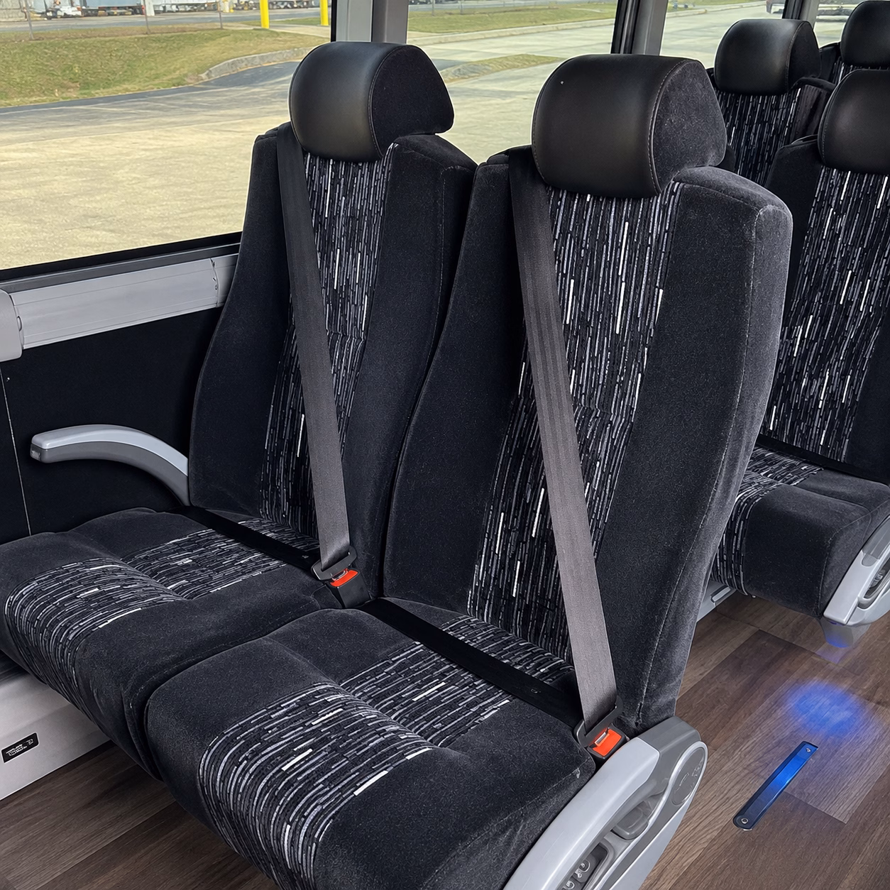 des moines charter bus services