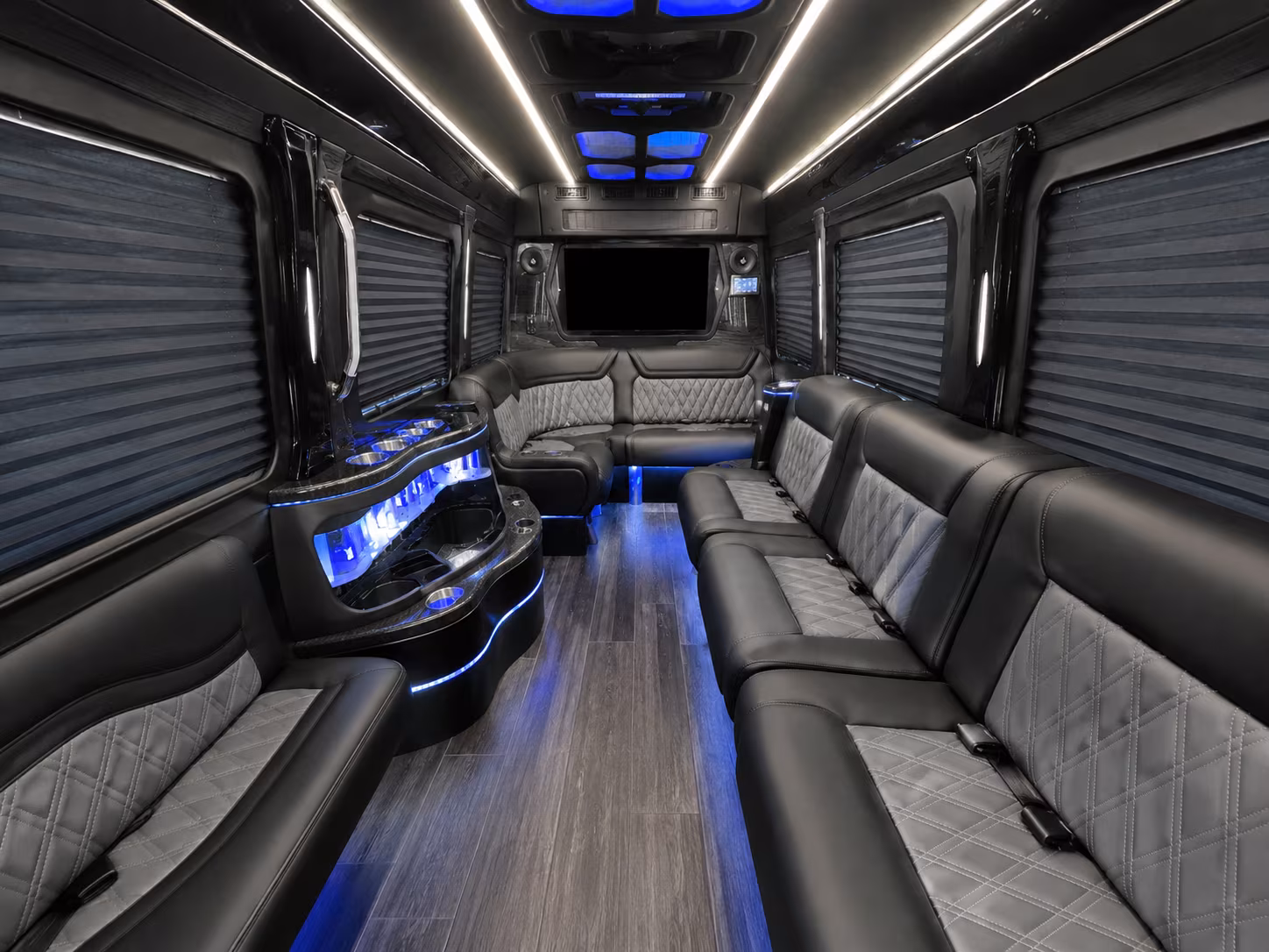 des moines custom day trip and driving tour bus rentals