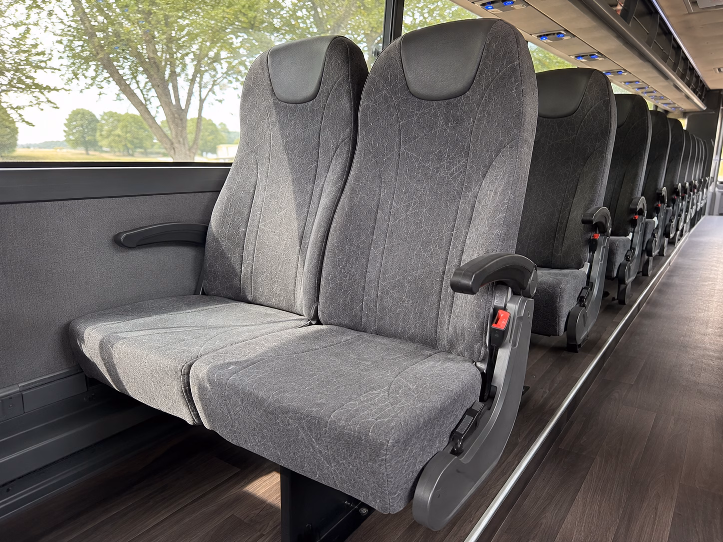 des moines family reunion and vacation bus rentals