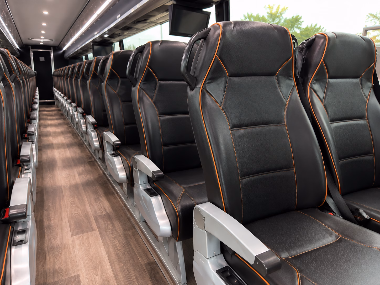 shuttle services for airline crews and airport staff in des moines